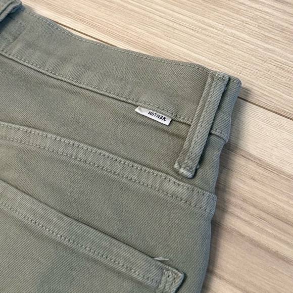 Mother Women’s High Waisted Smokin’ Double Ankle Denim Jeans - Picture 7 of 8